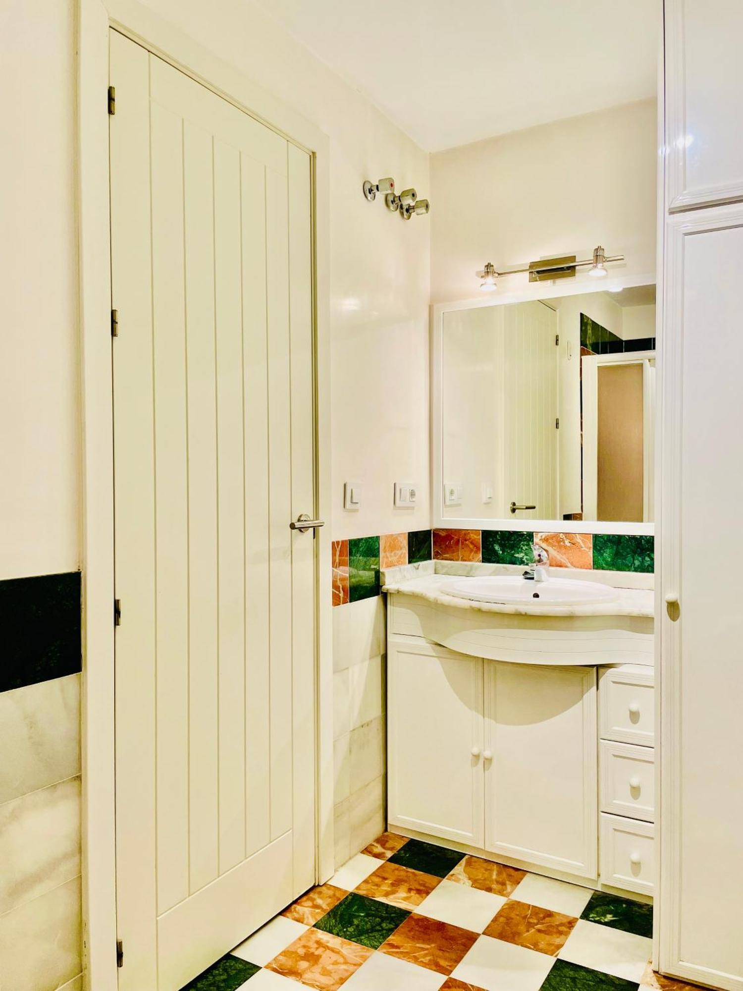 Entrecatedrales Suite Seville Ngoại thất bức ảnh